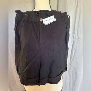 NWT Rusen Linen Shorts